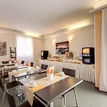 Alba 4*